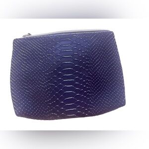 Victoria's Secret 5.5x8" Small Bag S snakeskin-textured cosmetic bag or clutch